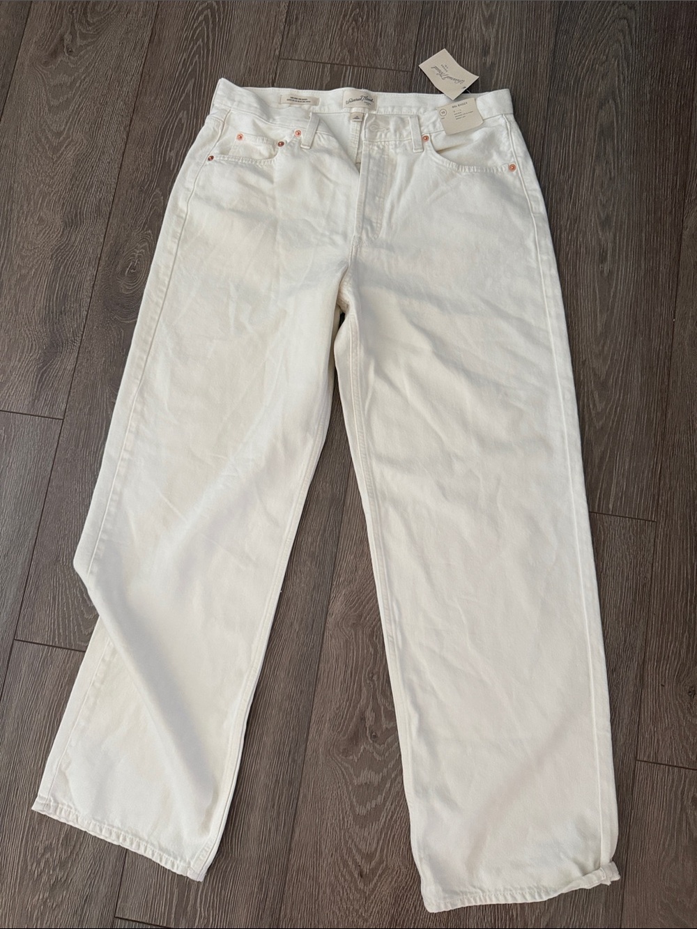 Universal Thread White Straight-Leg Jeans